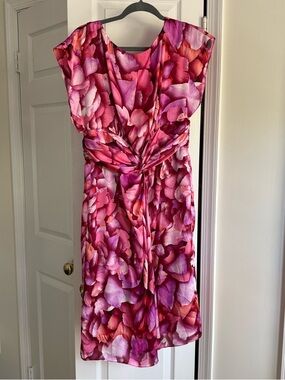 Badgley Mischka Pink Purple Floral Petal Print Midi Dress Twist Front - Size 12